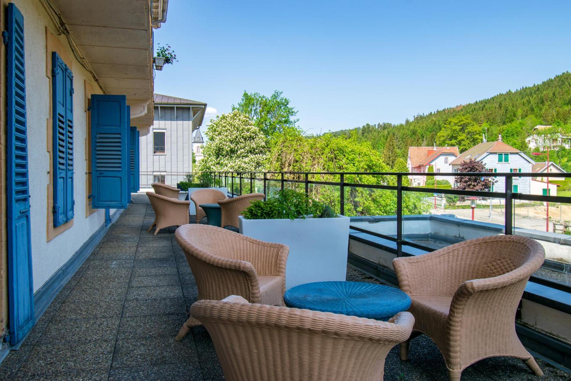 Hotel-Restaurant Le Lac Malbuisson Exteriör bild